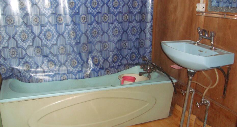 Shangrilla Houseboat, Srinagar 5